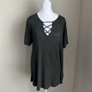 Bailey Colllection women’s gray shirt sleeve top